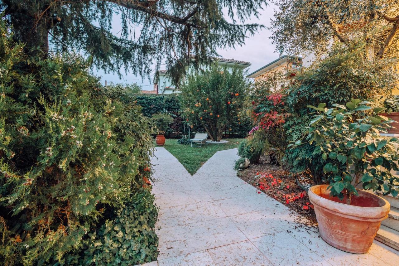 Bed&Breakfast Relax In The Lake Desenzano del Garda Eksteriør billede